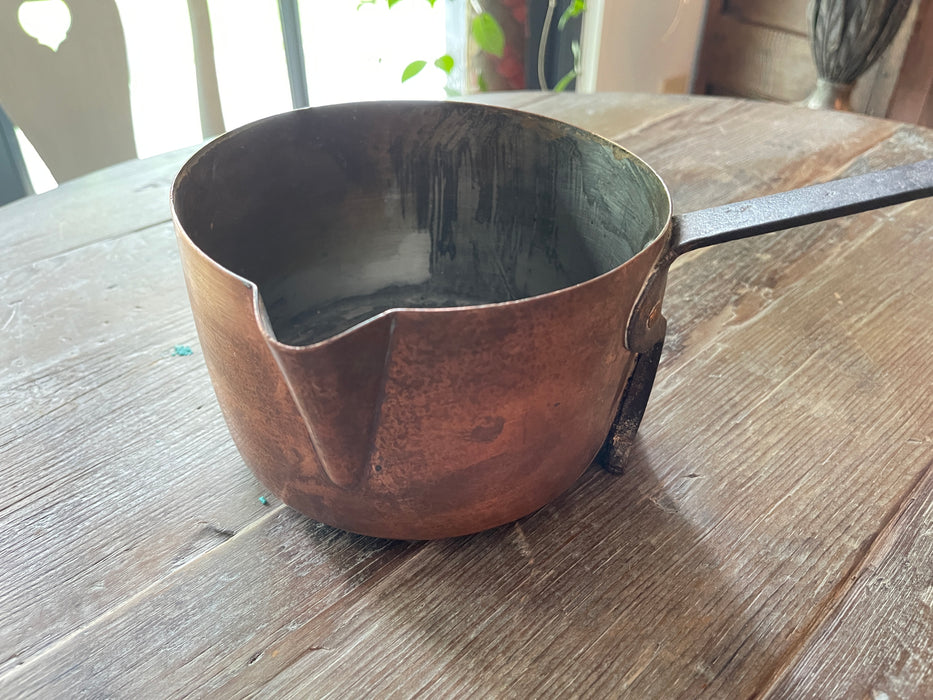 Small Dutch pot #1012 and antique item. 